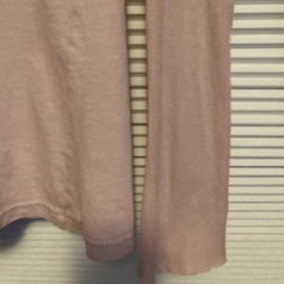 Scoop Neck Long Sleeve Pink Shirt with Elephant, Thumbholes on Sleeves Size Med - Picture 5 of 7